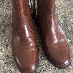 Florsheim Chestnut Leather Boots